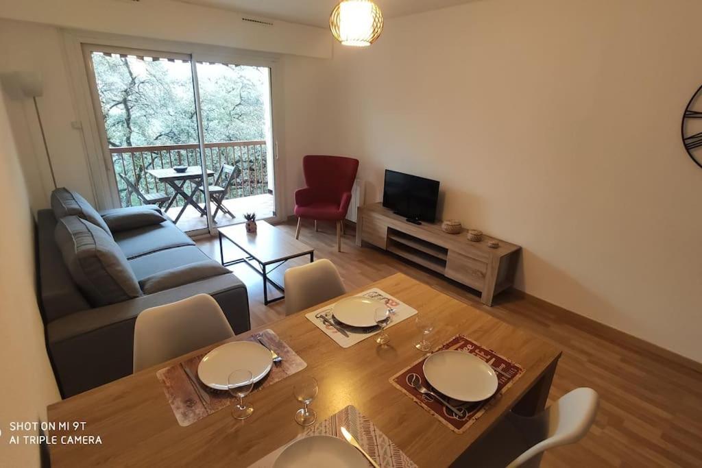 Apartment 4 Pers Au Calme A Boulouris Saint-Raphaël